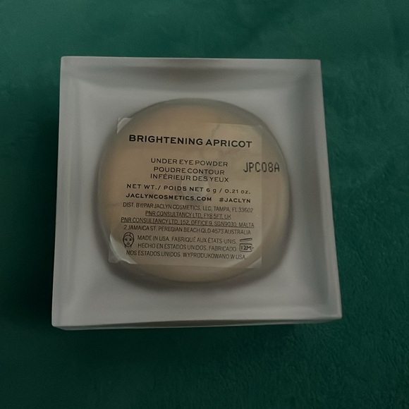 Jaclyn Cosmetics Under Eye Powder in brightening apricot NIB - Picture 2 of 4